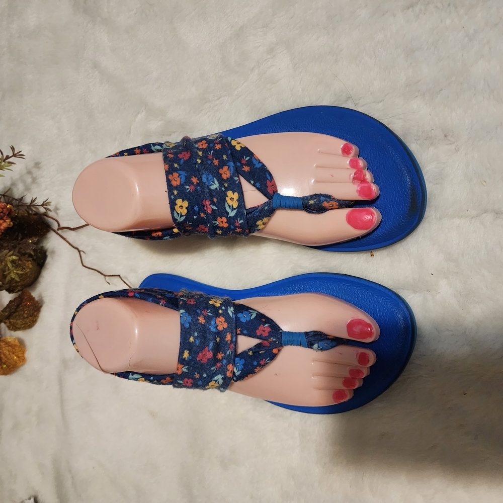Floral Blue Sandals - Picture 2 of 4